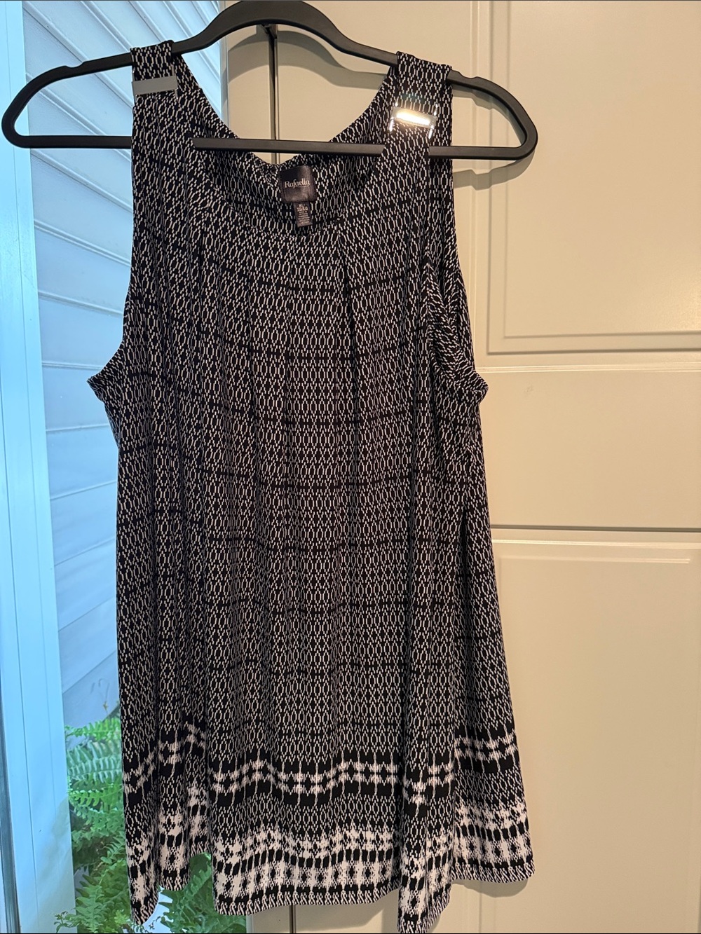 Rafaella Black and White Geometric Sleeveless Tank